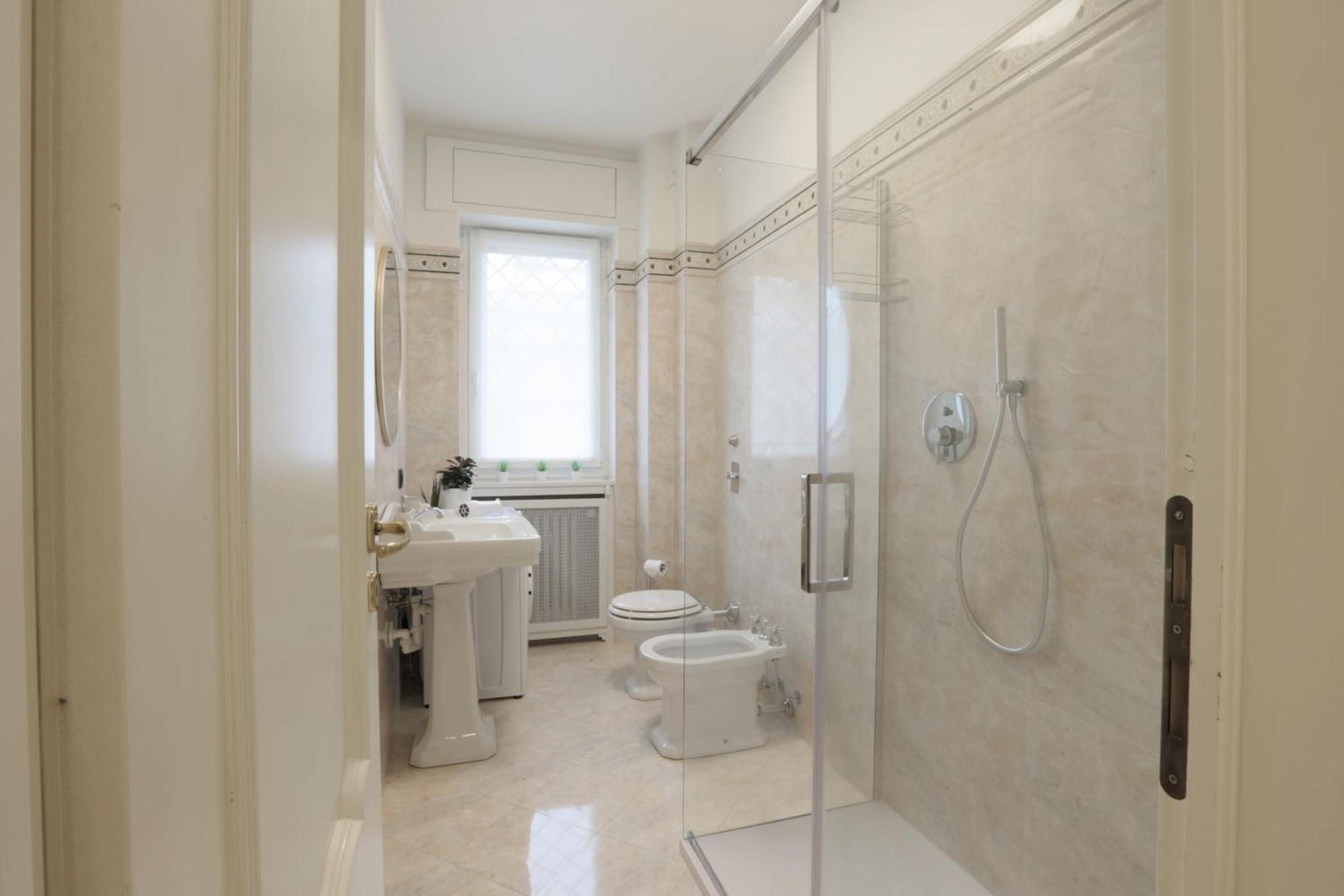 New Modern Flat 10 Minutes Walk From Central Station Milan Luaran gambar